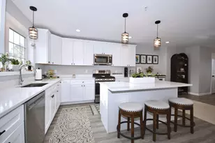 550 Spring St, Fall River, MA 02721 - Photo 4