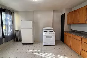 26 Catharine St, Worcester, MA 01605 - Photo 20