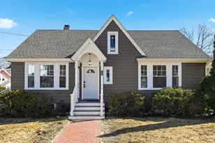 57 Olive St, Methuen, MA 01844 - Photo 2