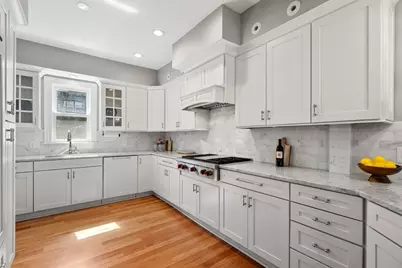 53 University Rd #2, Brookline, MA 02445 - Photo 4