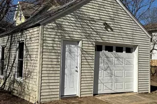 98 Elijah St, Springfield, MA 01109 - Photo 8