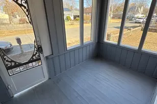 98 Elijah St, Springfield, MA 01109 - Photo 4