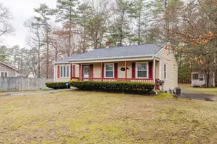 25 Acorn St, Middleborough, MA 02346 - Photo 4