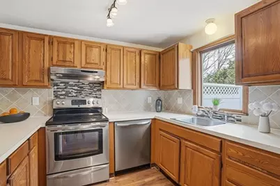 14 Milford Rd #4, Grafton, MA 01560 - Photo 4