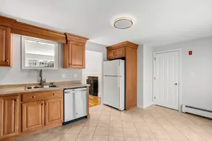 206 Dale St, North Andover, MA 01845 - Photo 4