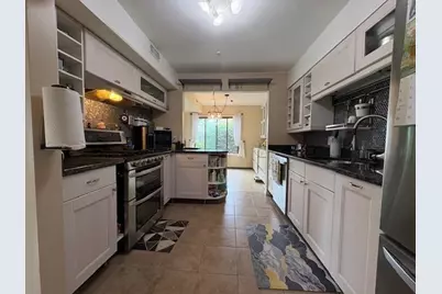 64 Laurelwood Dr #64, Stoughton, MA 02072 - Photo 8