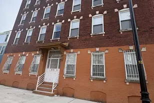 632 S E, Holyoke, MA 01040 - Photo 2