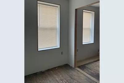 632 S East, Holyoke, MA 01040 - Photo 10