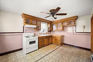 38 2nd St, Somerset, MA 02726 - Photo 8