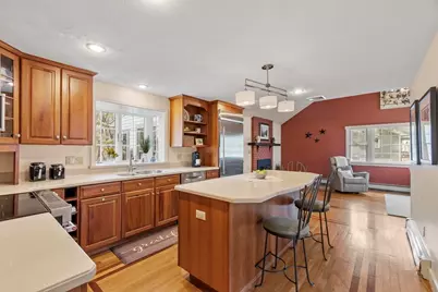 142 Abbott St, North Andover, MA 01845 - Photo 4