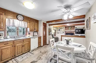 16 Brentwood Dr, Wilbraham, MA 01095 - Photo 6