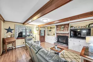 16 Brentwood Dr, Wilbraham, MA 01095 - Photo 2