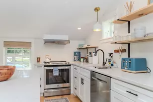 14 Sugarloaf St, Deerfield, MA 01373 - Photo 12