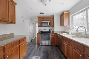 42 Swain Rd, Wilmington, MA 01887 - Photo 6