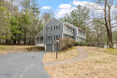 31 Old Stagecoach Rd, Bedford, MA 01730 - Photo 2