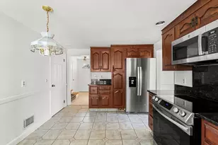 7 Putney Ln, Lynnfield, MA 01940 - Photo 14