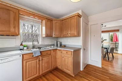 21 Brewster Rd, Worcester, MA 01602 - Photo 22