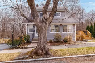 21 Brewster Rd, Worcester, MA 01602 - Photo 32