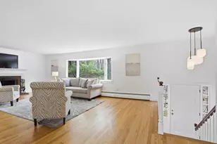 282 Autumn Ln, Carlisle, MA 01741 - Photo 2