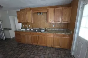 1260 Grafton St, Worcester, MA 01604 - Photo 8