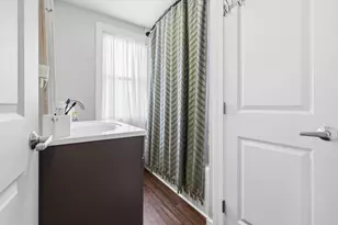 53 Gifford Ave, Dartmouth, MA 02747 - Photo 10