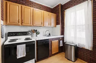 53 Gifford Ave, Dartmouth, MA 02747 - Photo 4