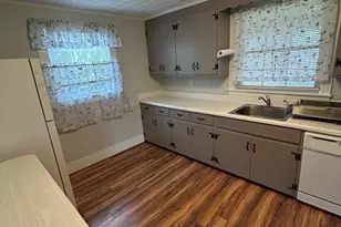 272 N Main St, East Brookfield, MA 01535 - Photo 4