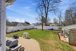 59 Woodmont St, West Springfield, MA 01089 - Photo 24