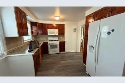 45 Howe St #4, Boston, MA 02125 - Photo 2