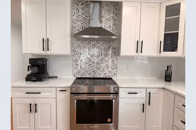 16 Palmer St, Brockton, MA 02301 - Photo 8