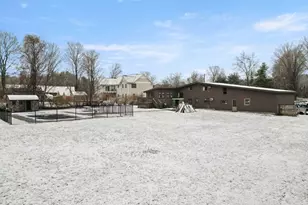 246 E Main St, Georgetown, MA 02766 - Photo 32