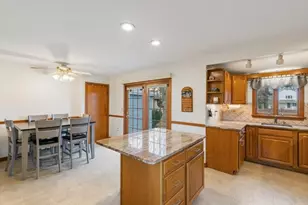 137 Bay State Rd, North Andover, MA 01845 - Photo 10