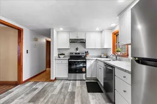 88 Plymouth St, Halifax, MA 02338 - Photo 10