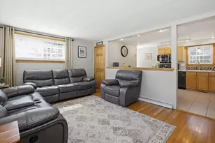 5 Coolidge St, Billerica, MA 01821 - Photo 4