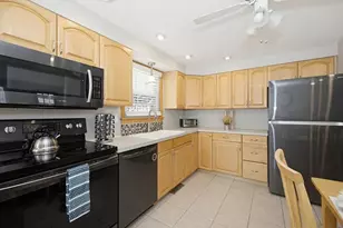 5 Coolidge St, Billerica, MA 01821 - Photo 8