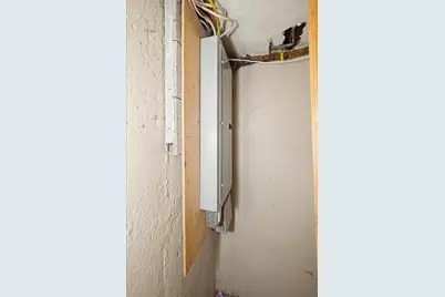 5 Coolidge St, Billerica, MA 01821 - Photo 24