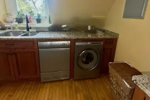 81 Church St, Newton, MA 02458 - Photo 4