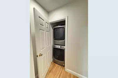 393 W Broadway #7, Boston, MA 02127 - Photo 8