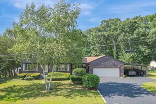 31 Candy Ln, Brockton, MA 02301 - Photo 2