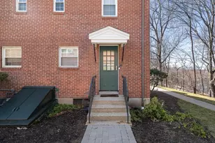 39 Charlesbank Rd, Newton, MA 02458 - Photo 2