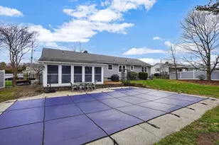 135 Nutmeg Cir, Chicopee, MA 01020 - Photo 34