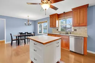 135 Nutmeg Cir, Chicopee, MA 01020 - Photo 10