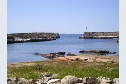 5 Viking St #A, Gloucester, MA 01930 - Photo 36