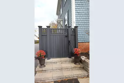 1 Hill St #1, Newburyport, MA 01950 - Photo 4