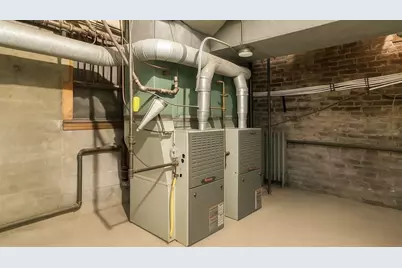 468 Essex St, Lawrence, MA 01840 - Photo 24