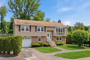 20 Jennifer Ln, Peabody, MA 01960 - Photo 1