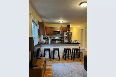 42 Gorham St #3, Somerville, MA 02144 - Photo 2