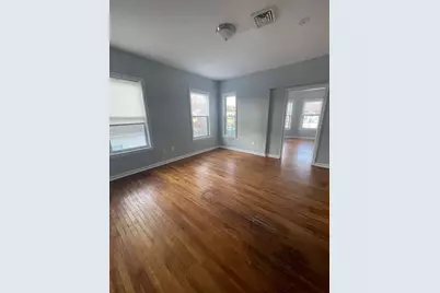 9 Townsend St #3, Worcester, MA 01609 - Photo 2