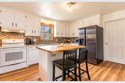 137 Fearing Hill Rd, Wareham, MA 02576 - Photo 6