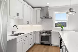 16 Franklin St, Salem, MA 01970 - Photo 10